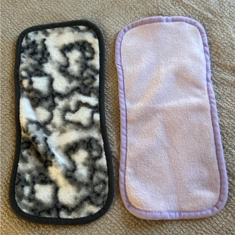 Reversible Black and White Animal Print and Purple Pad